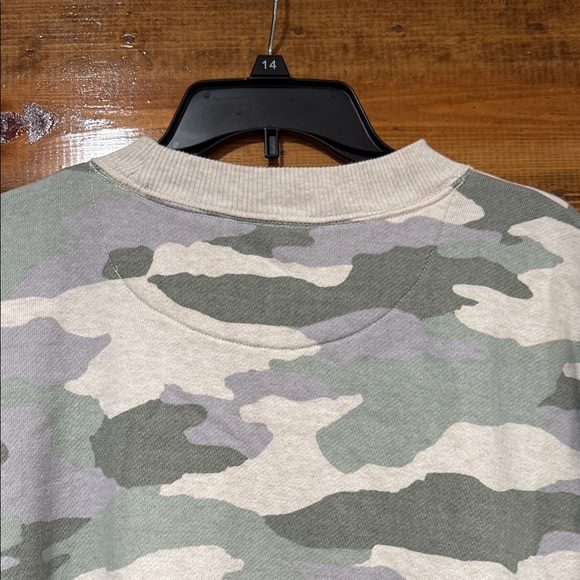 🌿Aerie Camo Oversized Crewneck Sweatshirt |‎ Green Cream Grey | Size Small - Picture 7 of 7